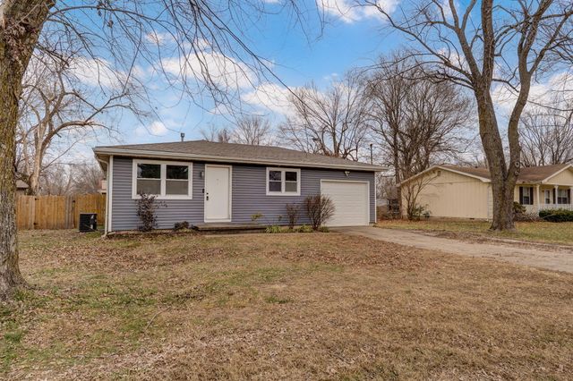 3231 W Farm Road 168, Springfield, MO 65807