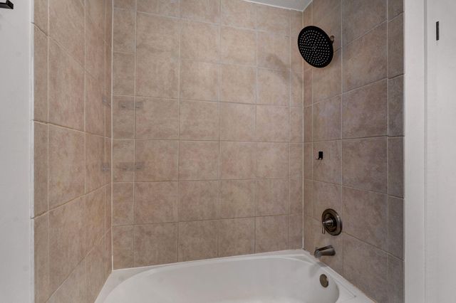 3231 W Farm Road 168, Springfield, MO 65807