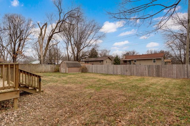3231 W Farm Road 168, Springfield, MO 65807