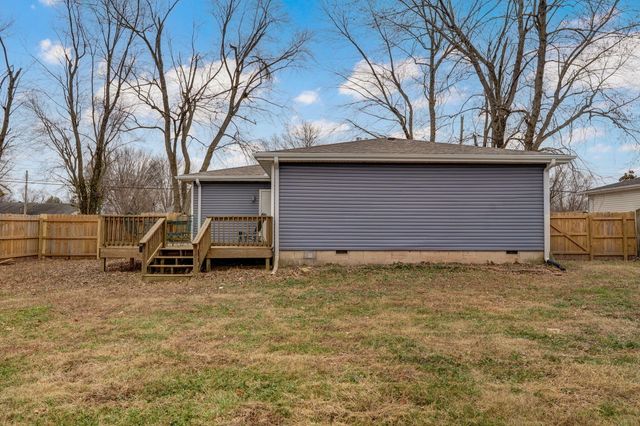 3231 W Farm Road 168, Springfield, MO 65807