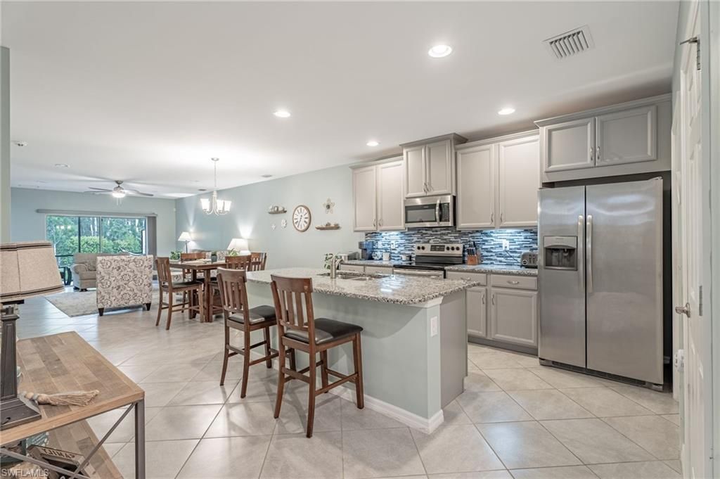 4334 Dutchess Park RD, FORT MYERS, FL 33916 — photo 3