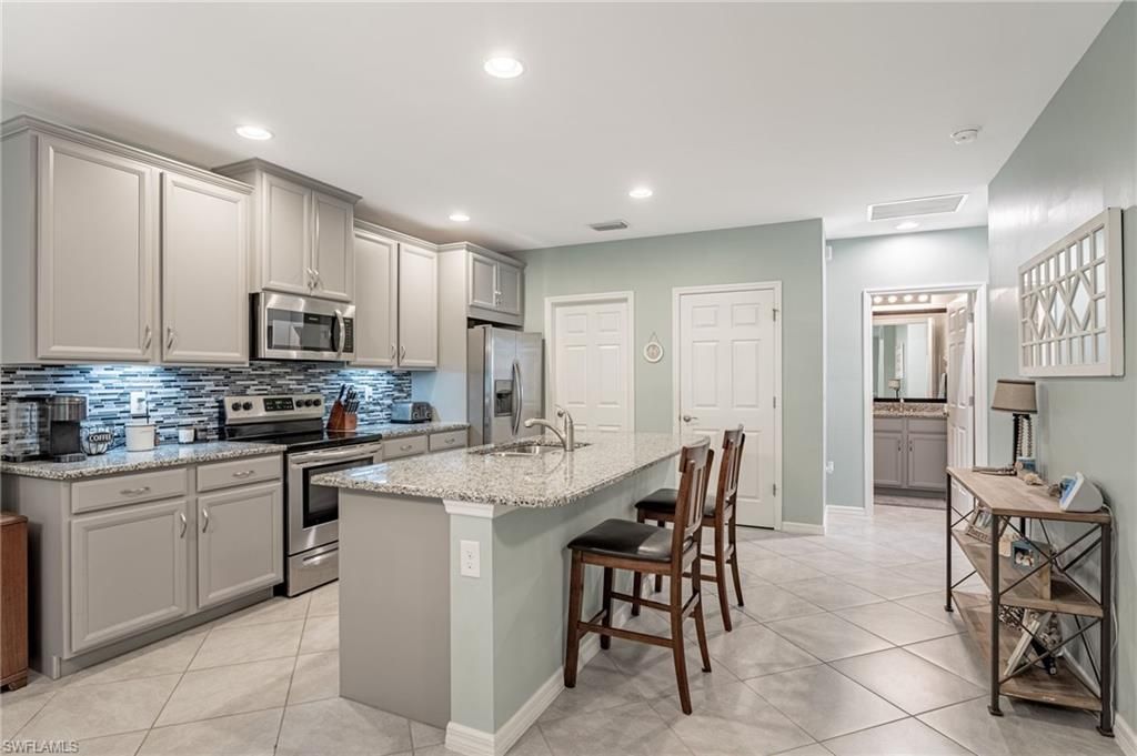 4334 Dutchess Park RD, FORT MYERS, FL 33916 — photo 4