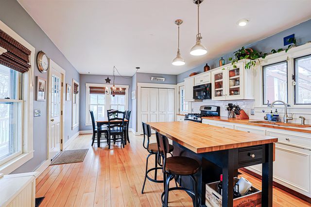 82 Knight Street, Milford, NH 03055