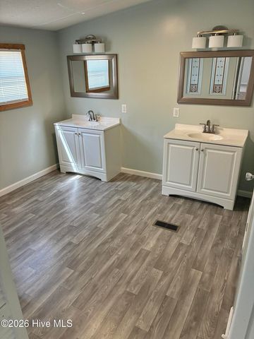 1541 Pelican Place SW, Shallotte, NC 28470