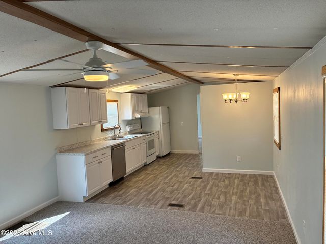 1541 Pelican Place SW, Shallotte, NC 28470