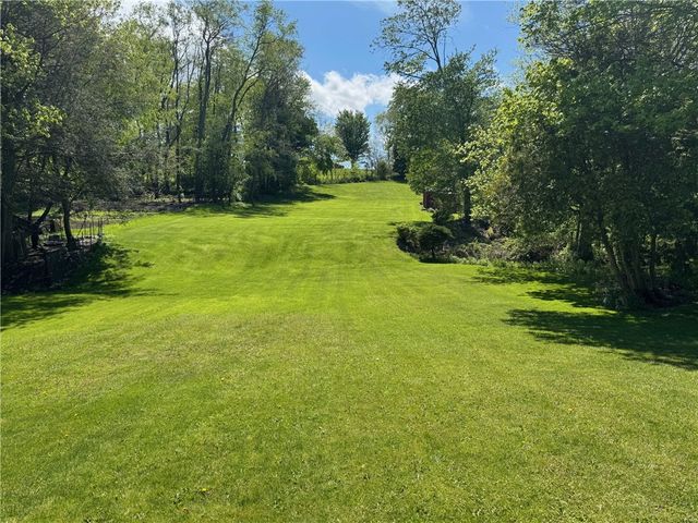 434 Freeport Rd, Jefferson Twp, PA 16002