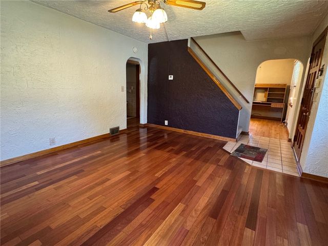 434 Freeport Rd, Jefferson Twp, PA 16002