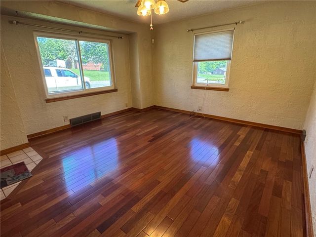 434 Freeport Rd, Jefferson Twp, PA 16002