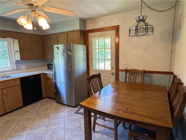 434 Freeport Rd, Jefferson Twp, PA 16002