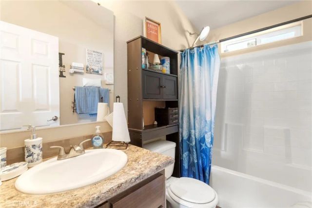 22241 Nisqually 103, Apple Valley, CA 92308