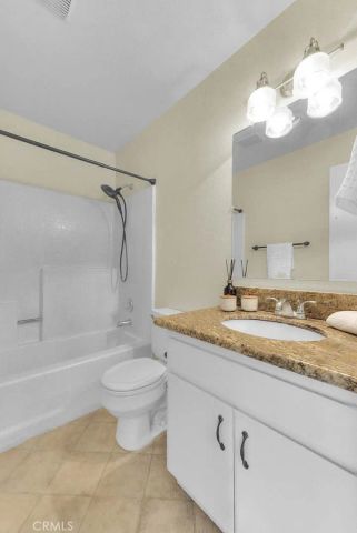 430 N Holliston 210, Pasadena, CA 91106