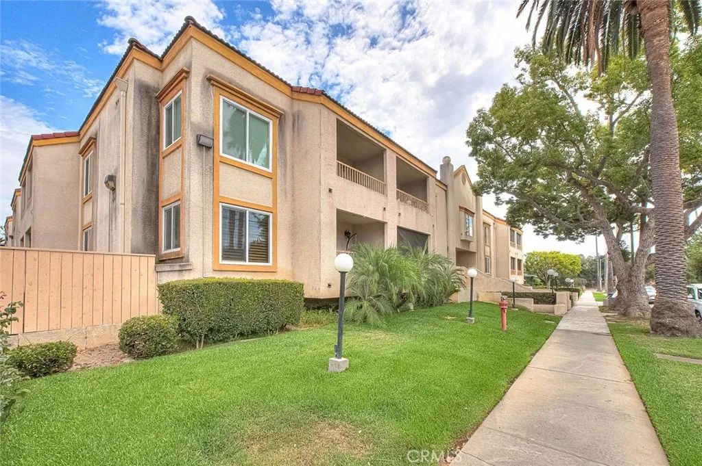 430 N Holliston 210, Pasadena, CA 91106