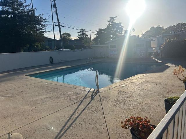 1555 Merrill Street, Santa Cruz, CA 95062