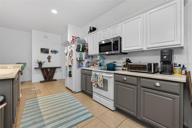 339 MARINERS GATE DRIVE, Edgewater, FL 32141