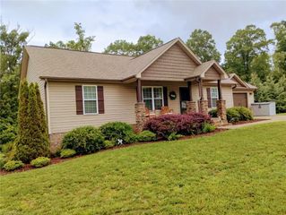 375 Twin Creeks Drive, Stokesdale, NC 27357