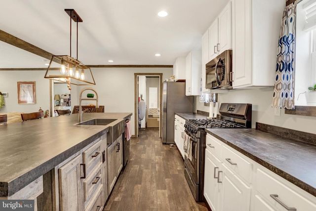 4635 HIKEY ST, Dover, PA 17315