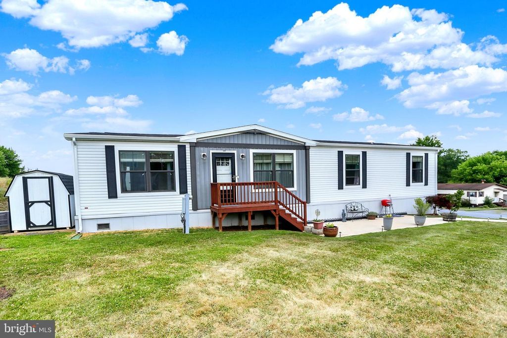 4635 HIKEY ST, Dover, PA 17315