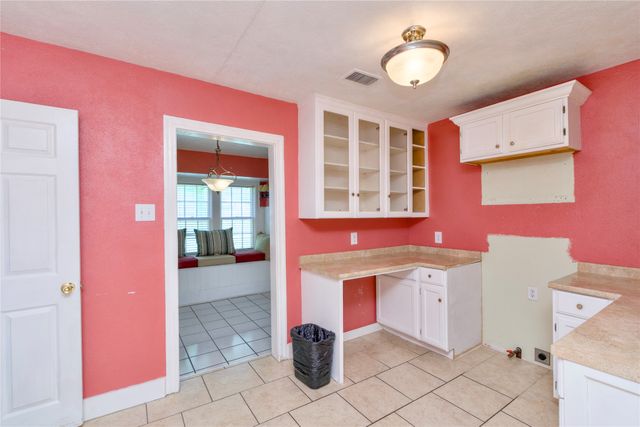 3332 Ryan Avenue, Fort Worth, TX 76110
