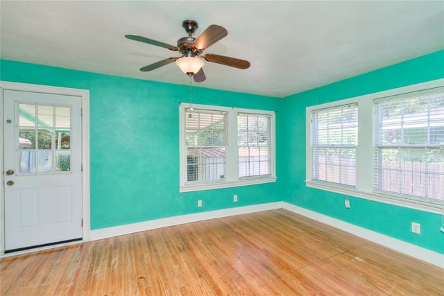 3332 Ryan Avenue, Fort Worth, TX 76110
