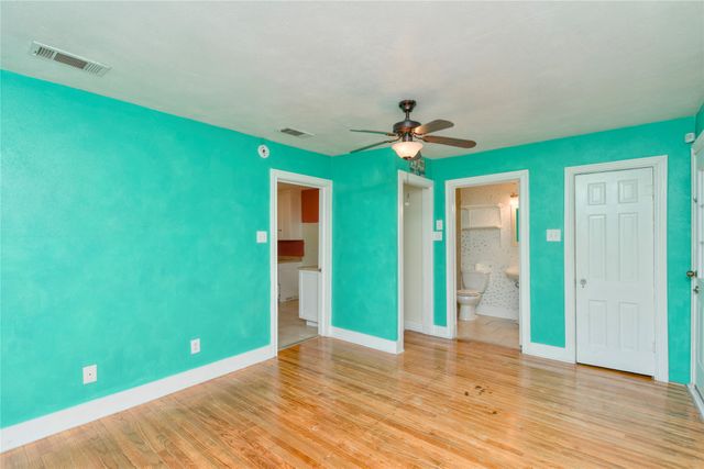 3332 Ryan Avenue, Fort Worth, TX 76110