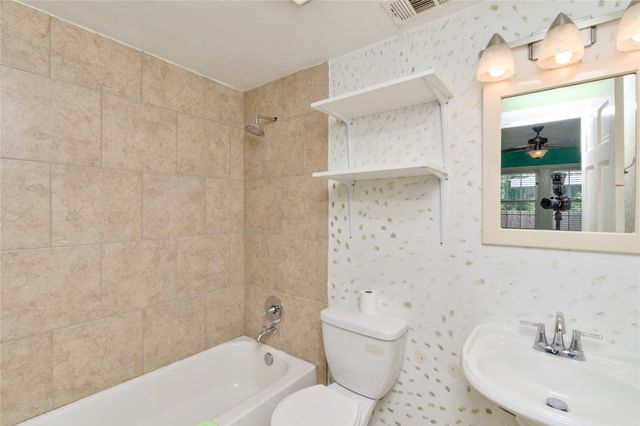 3332 Ryan Avenue, Fort Worth, TX 76110