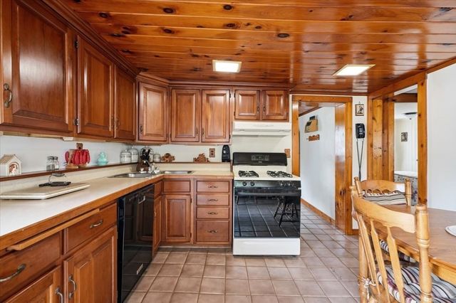 16 Park St, Marshfield, MA 02050
