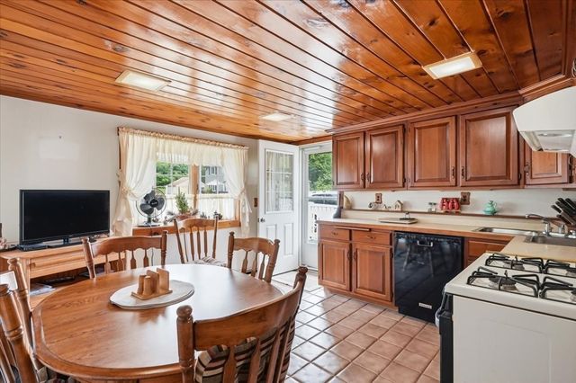 16 Park St, Marshfield, MA 02050