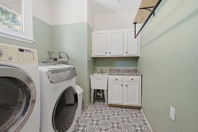 5004 W Durrett Dr, Nashville, TN 37211