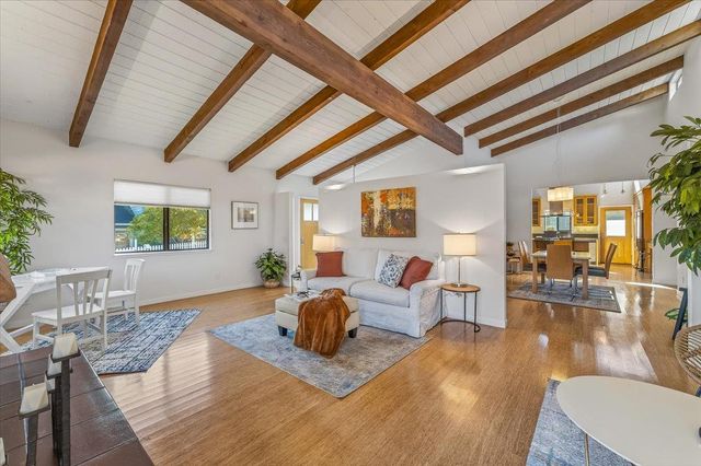 142 11th Street, Pacific Grove, CA 93950