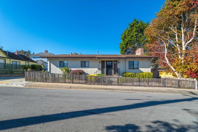142 11th Street, Pacific Grove, CA 93950