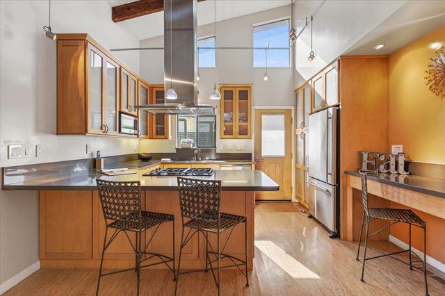 142 11th Street, Pacific Grove, CA 93950