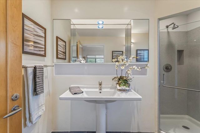 142 11th Street, Pacific Grove, CA 93950