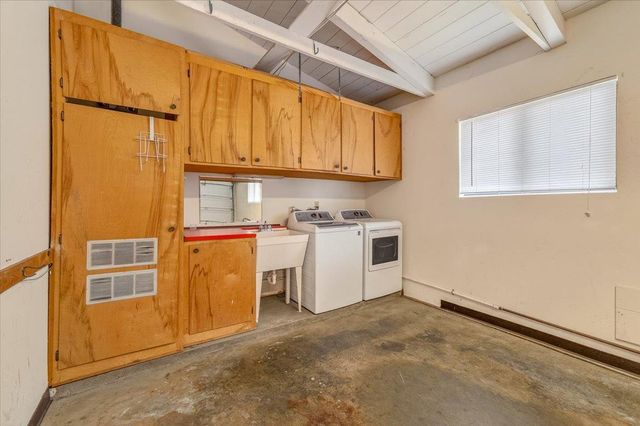 142 11th Street, Pacific Grove, CA 93950