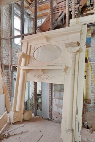 5718 Etzel Avenue, St Louis, MO 63112