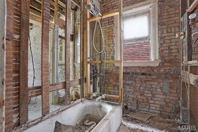 5718 Etzel Avenue, St Louis, MO 63112