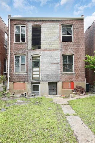 5718 Etzel Avenue, St Louis, MO 63112