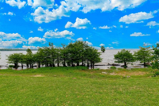 10307 Pirogue Road, Oil City, LA 71061