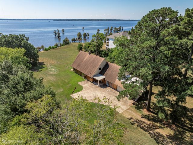 10307 Pirogue Road, Oil City, LA 71061