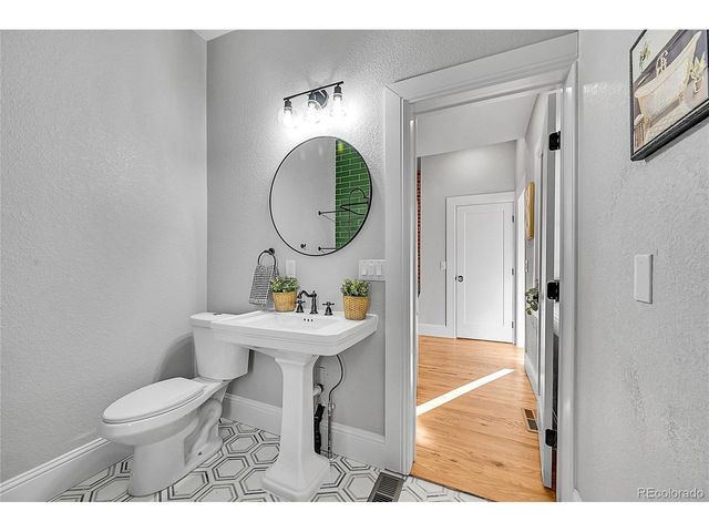 3439 N Lafayette St, Denver, CO 80205