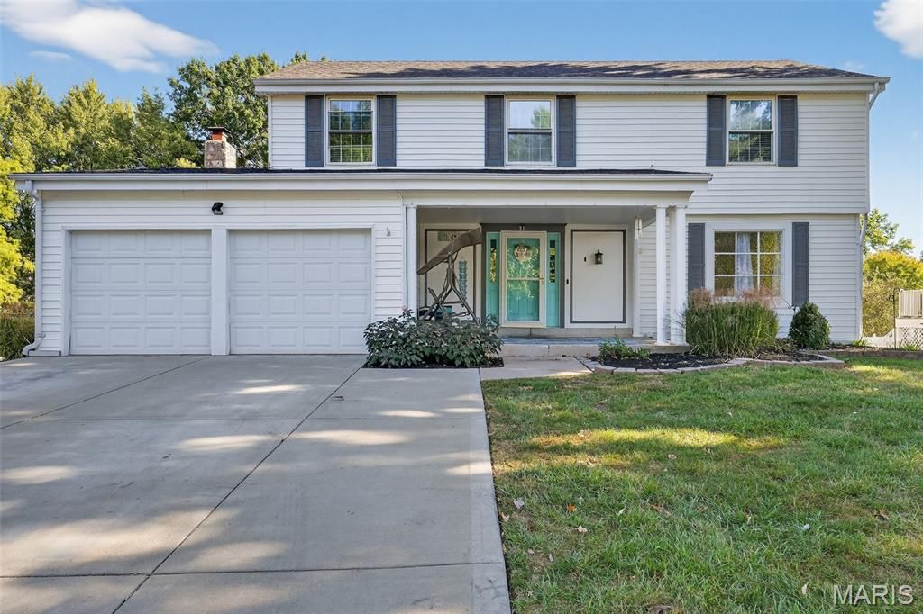 31 Carriage Way W, St Peters, MO 63376
