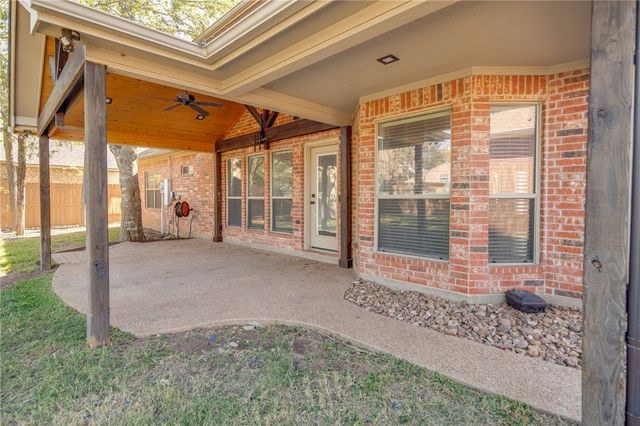 3715 Bridle Court, College Station, TX 77845