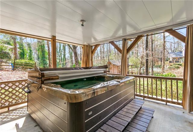 2532 Stockbridge Road SE, Marietta, GA 30062