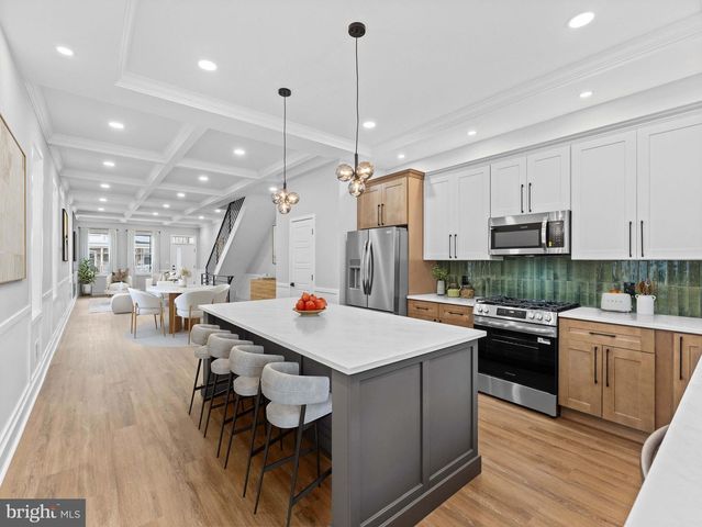 138 W SHARPNACK ST, Philadelphia, PA 19119