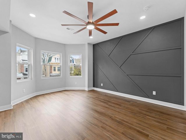 138 W SHARPNACK ST, Philadelphia, PA 19119