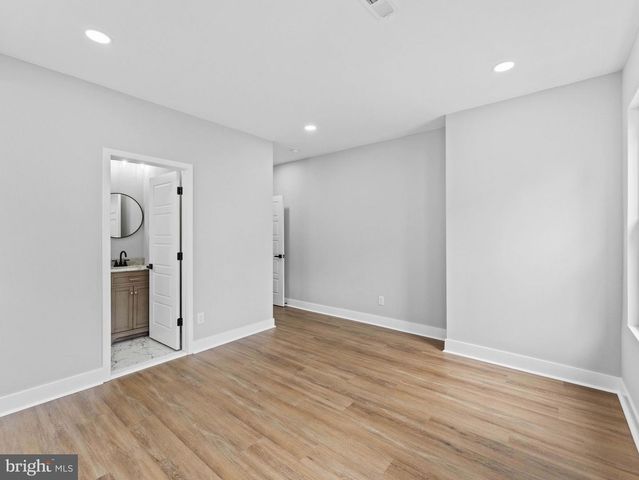 138 W SHARPNACK ST, Philadelphia, PA 19119