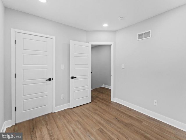 138 W SHARPNACK ST, Philadelphia, PA 19119