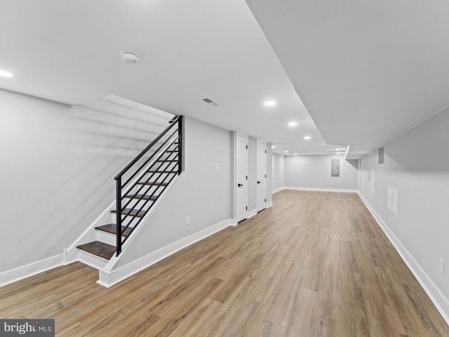 138 W SHARPNACK ST, Philadelphia, PA 19119