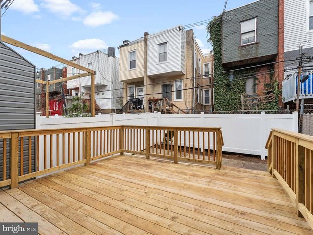 138 W SHARPNACK ST, Philadelphia, PA 19119