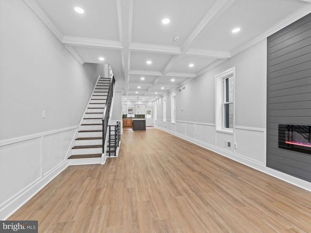 138 W SHARPNACK ST, Philadelphia, PA 19119