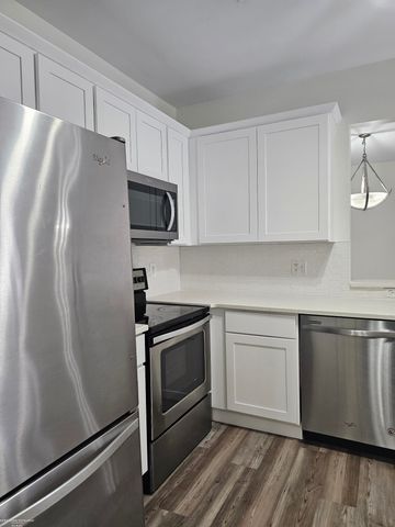 51789 Adler Park Drive 63, New Baltimore, MI 48051